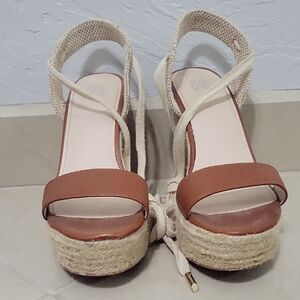 Victoria's Secret Tan Espadrille Sandals Size 8